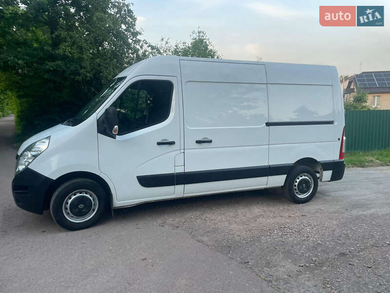 Грузовой фургон Renault Master 2019 в Коростене