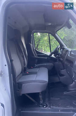 Грузовой фургон Renault Master 2019 в 