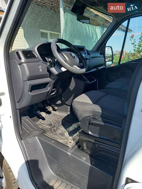 Вантажний фургон Renault Master 2021 в Черкасах