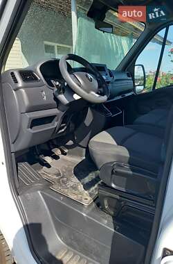 Грузовой фургон Renault Master 2021 в 