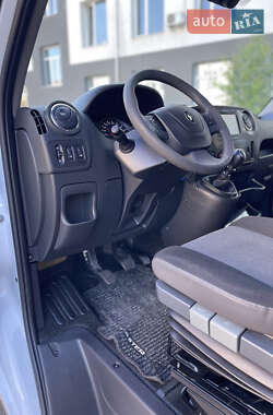 Грузовой фургон Renault Master 2020 в 
