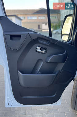 Грузовой фургон Renault Master 2020 в 