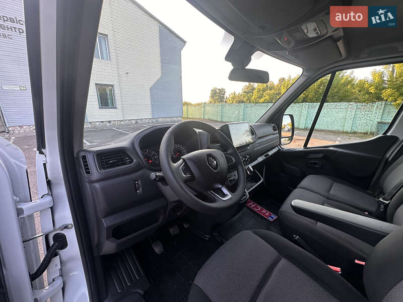 Вантажний фургон Renault Master 2020 в Дубні