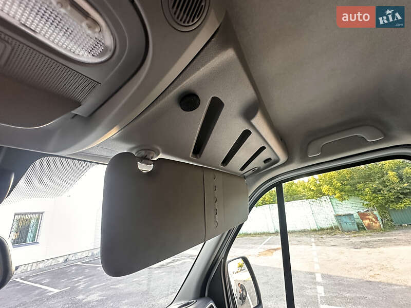 Вантажний фургон Renault Master 2020 в Дубні