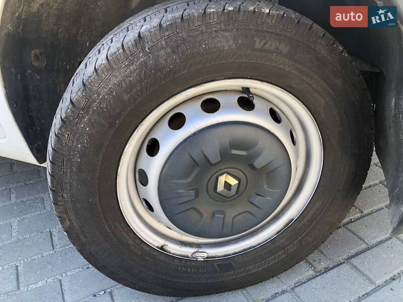 Грузопассажирский фургон Renault Master 2010 в Ковеле