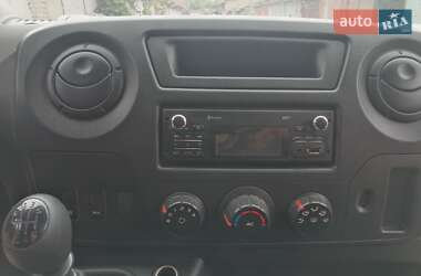 Грузовой фургон Renault Master 2015 в 