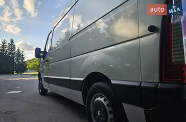 Грузовой фургон Renault Master 2018 в 