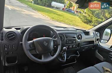 Грузовой фургон Renault Master 2018 в 