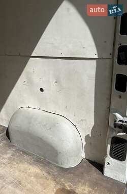 Грузовой фургон Renault Master 2013 в 