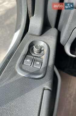 Грузовой фургон Renault Master 2013 в 
