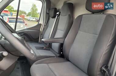 Грузовой фургон Renault Master 2021 в 