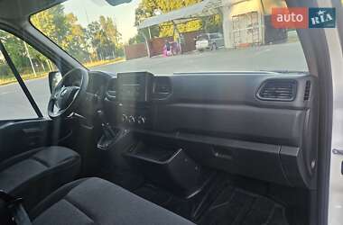 Грузовой фургон Renault Master 2021 в 