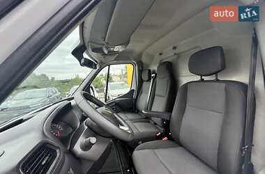 Вантажний фургон Renault Master 2022 в 