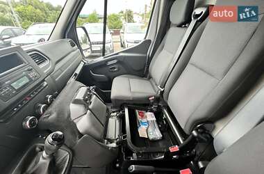 Вантажний фургон Renault Master 2022 в 