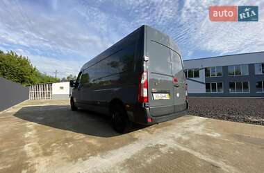 Грузовой фургон Renault Master 2023 в 