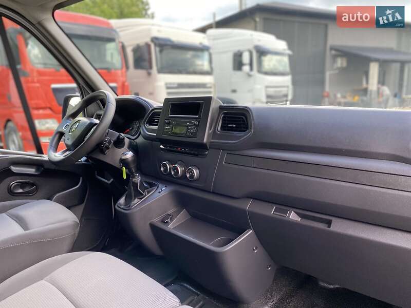 Грузовой фургон Renault Master 2021 в Хусте
