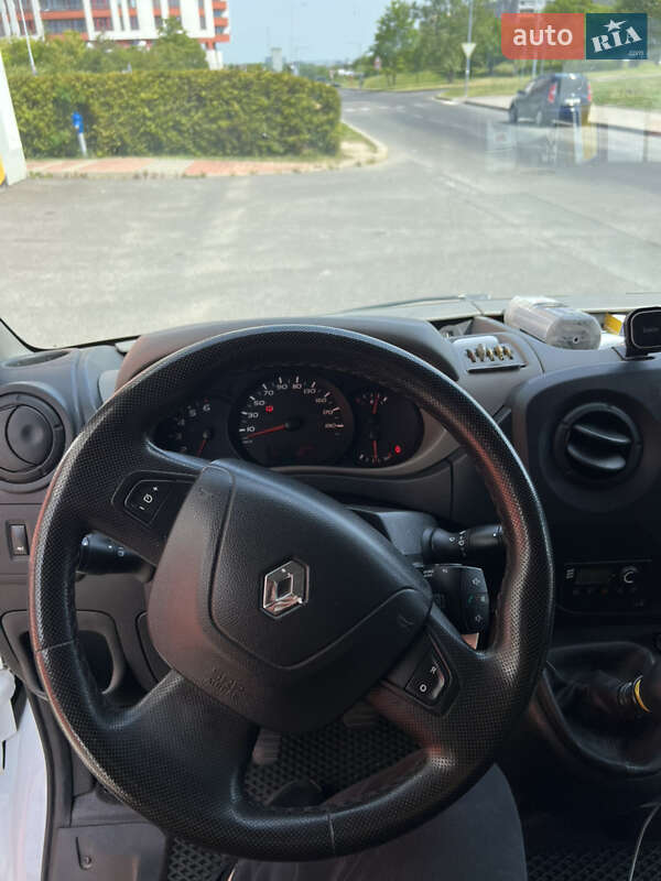 Мікроавтобус Renault Master 2016 в Долині