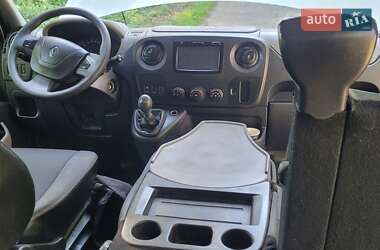 Грузопассажирский фургон Renault Master 2017 в 