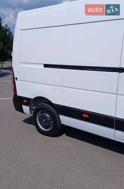 Грузовой фургон Renault Master 2018 в 
