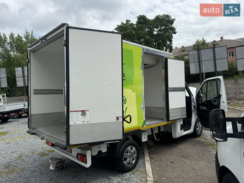 Інші вантажівки Renault Master 2016 в Рівному