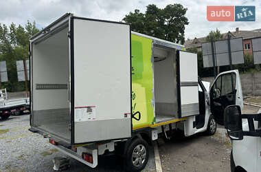 Другие грузовики Renault Master 2016 в 