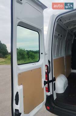 Вантажний фургон Renault Master 2018 в 