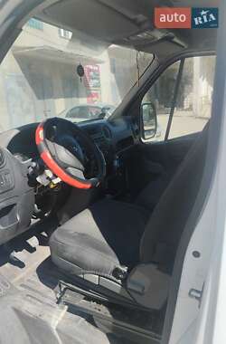 Другие грузовики Renault Master 2016 в 