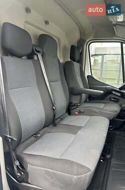 Грузовой фургон Renault Master 2021 в 