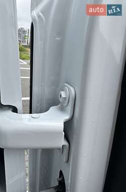 Грузовой фургон Renault Master 2021 в 