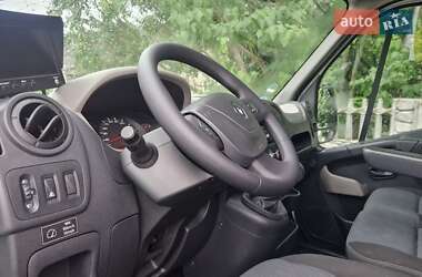 Грузовой фургон Renault Master 2014 в 