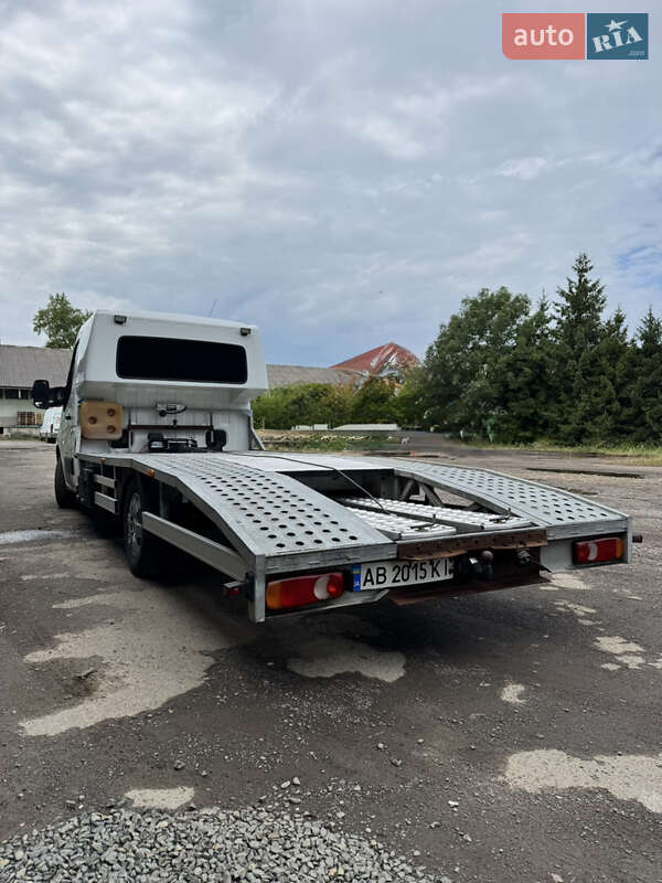 Эвакуатор Renault Master 2015 в Мукачево