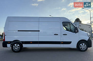 Грузовой фургон Renault Master 2022 в 