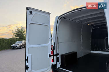 Грузовой фургон Renault Master 2022 в 