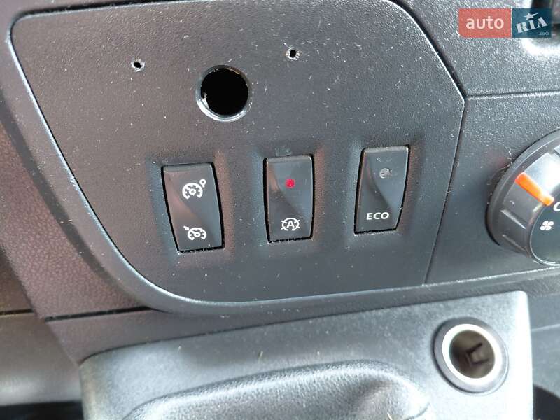 Грузовой фургон Renault Master 2016 в Ивано-Франковске