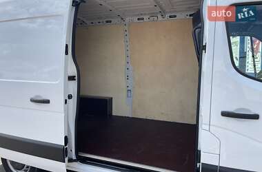 Грузовой фургон Renault Master 2020 в 
