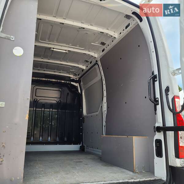 Грузовой фургон Renault Master 2021 в Луцке