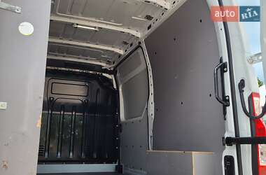 Грузовой фургон Renault Master 2021 в 