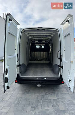 Грузовой фургон Renault Master 2020 в 