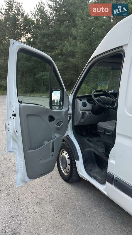 Грузовой фургон Renault Master 2007 в Тараще