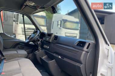 Грузовой фургон Renault Master 2022 в 