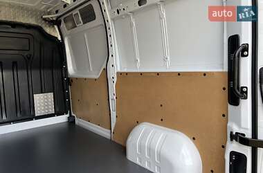 Грузовой фургон Renault Master 2020 в 