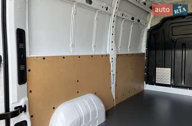 Грузовой фургон Renault Master 2020 в 
