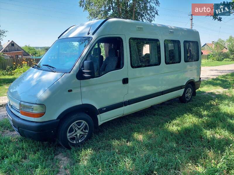 Мікроавтобус Renault Master 2000 в Будах