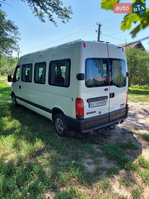 Мікроавтобус Renault Master 2000 в Будах