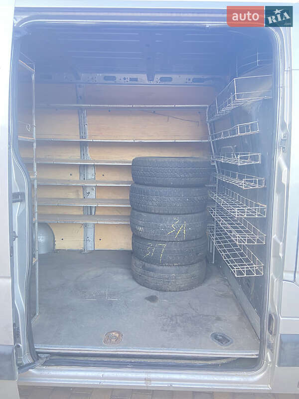 Грузовой фургон Renault Master 2015 в Виннице