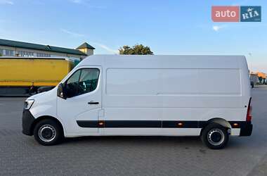 Грузовой фургон Renault Master 2023 в 