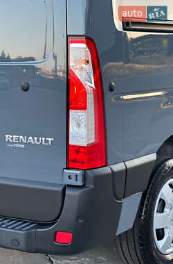 Грузовой фургон Renault Master 2020 в 