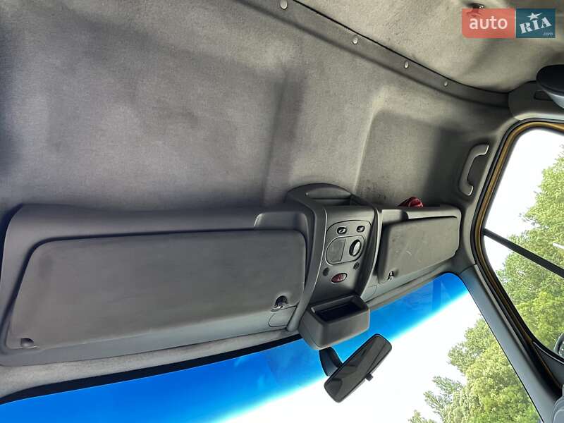 Вантажний фургон Renault Master 2013 в Львові