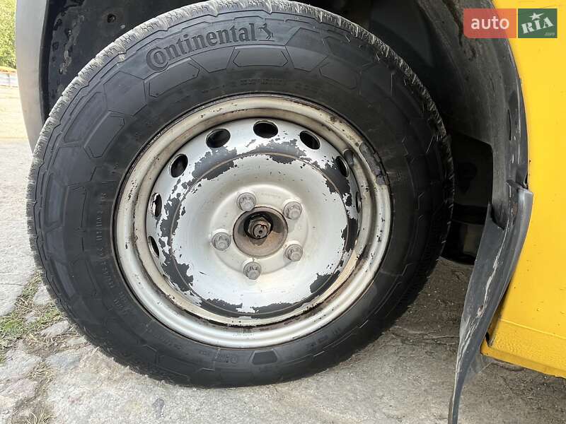 Вантажний фургон Renault Master 2013 в Львові