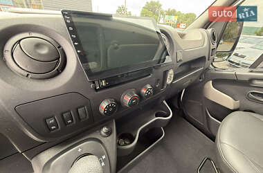 Грузопассажирский фургон Renault Master 2017 в 